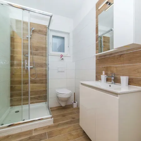 Villa Holiday Trogir-ciovo Goldy *