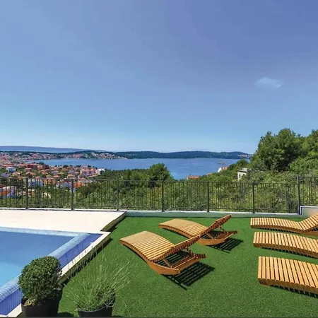 Villa Holiday Trogir-ciovo Goldy *